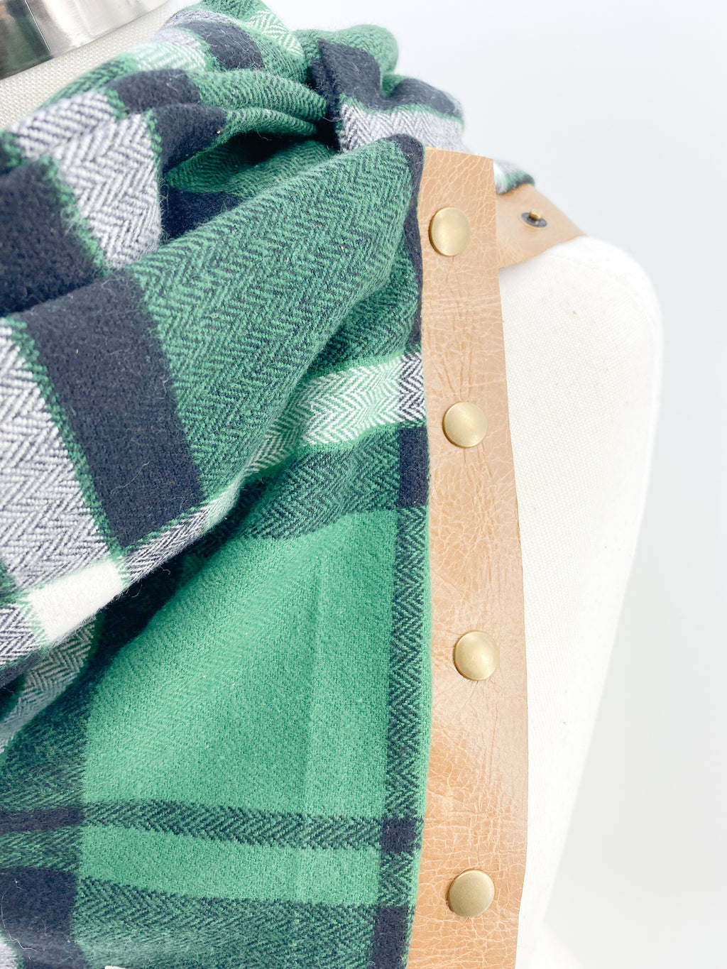 Forest Plaid (*Dark Green & Black*) Multi Snap Scarf with Leather Snaps